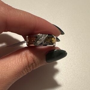 Elegant Gold and Silver Women's Ring